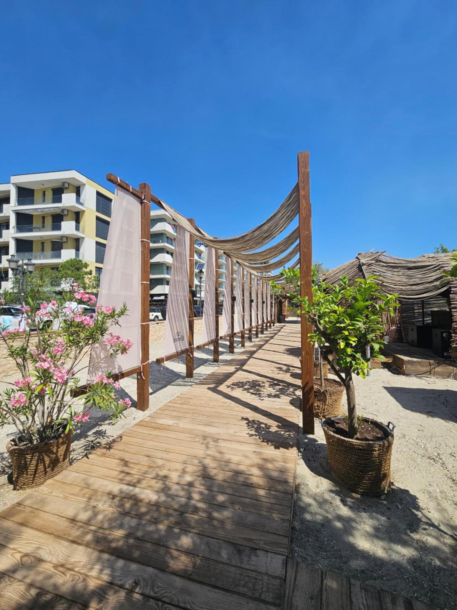 Zorba The Greek Apartment - Vedere La Mare นาโวดาริ ภายนอก รูปภาพ